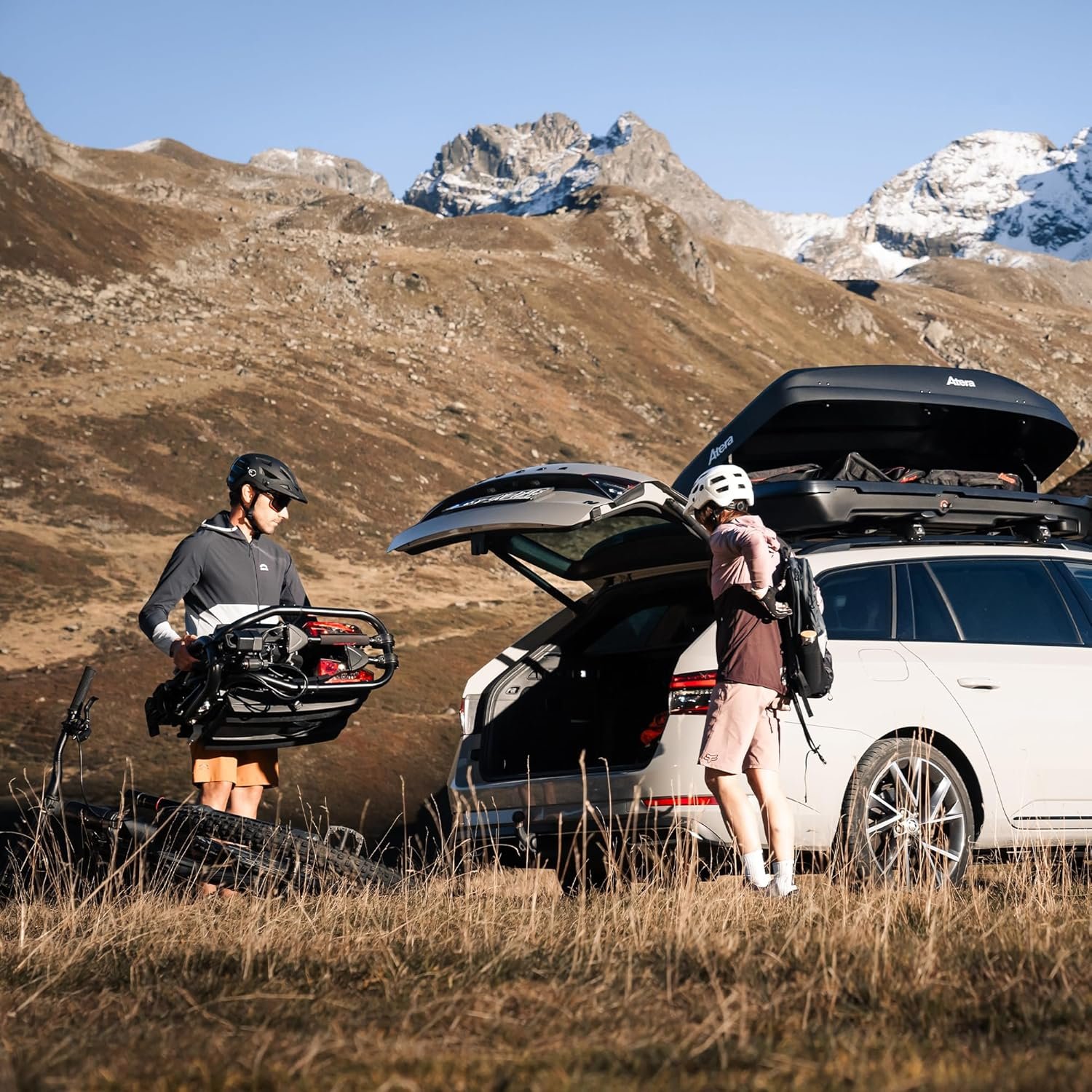 Atera 022780 Genio Pro Advanced Portabici pieghevole con luci posteriori per 2 biciclette o bici elettriche